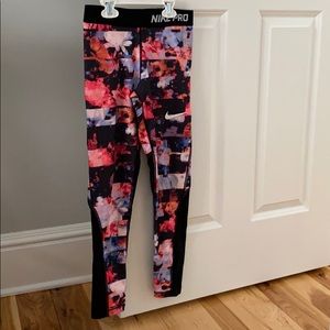 Nike girls dry fit leggings